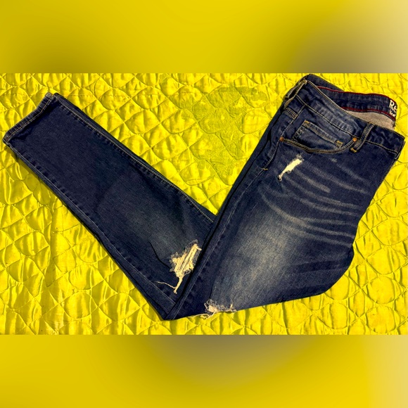 ❤️WOMEN’S DISTRESSED JEANS❤️SIZE 12❤️New York - Picture 8 of 10